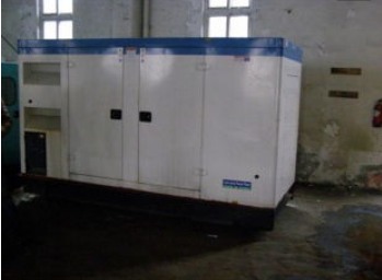 北戴河康明斯150kw大型柴油二手发电机组 北戴河康明斯150kw大型柴油二手发电机组